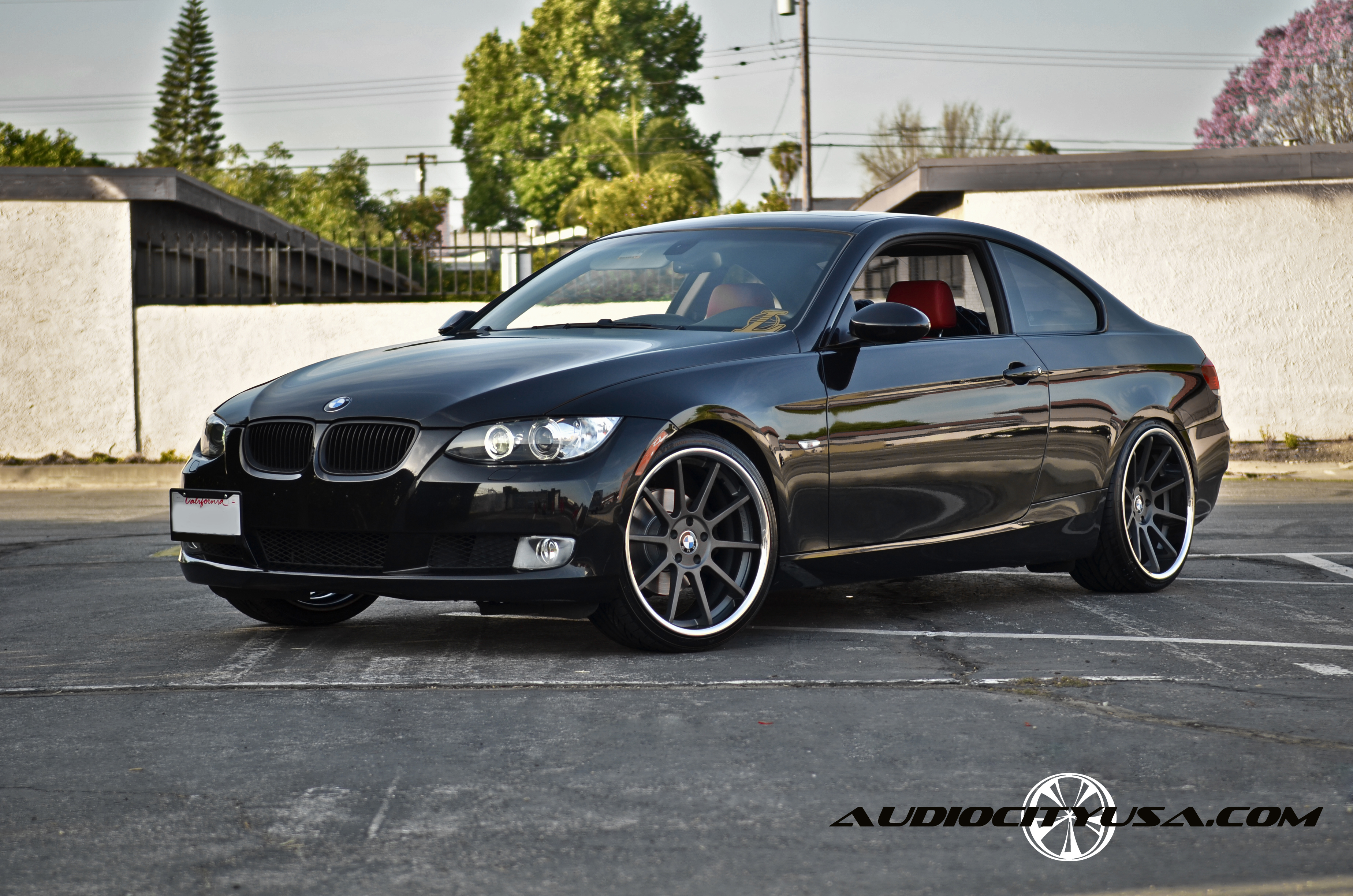 Koko Kuture Lindos Black r20 on BMW 3 series